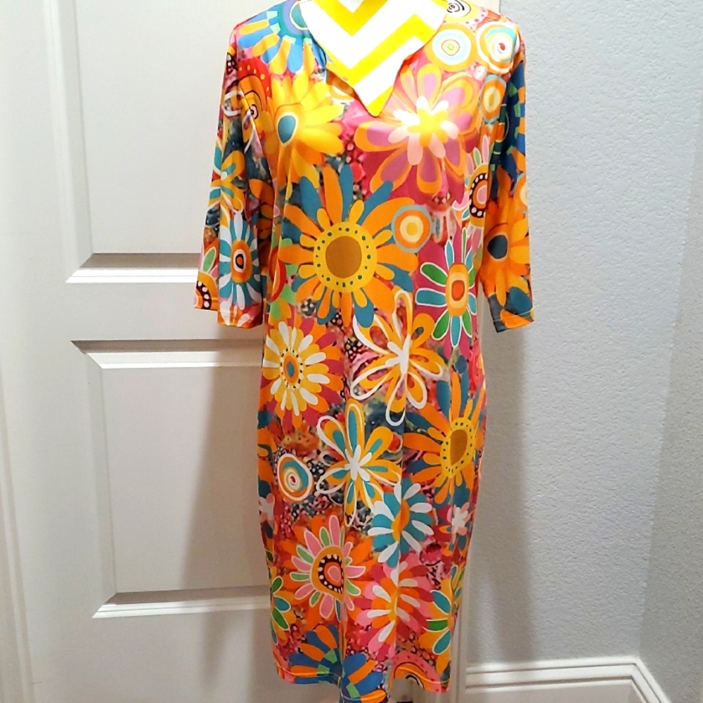 Colorful Floral Dress, V-neck, 3/4 sleeve Size X-Large